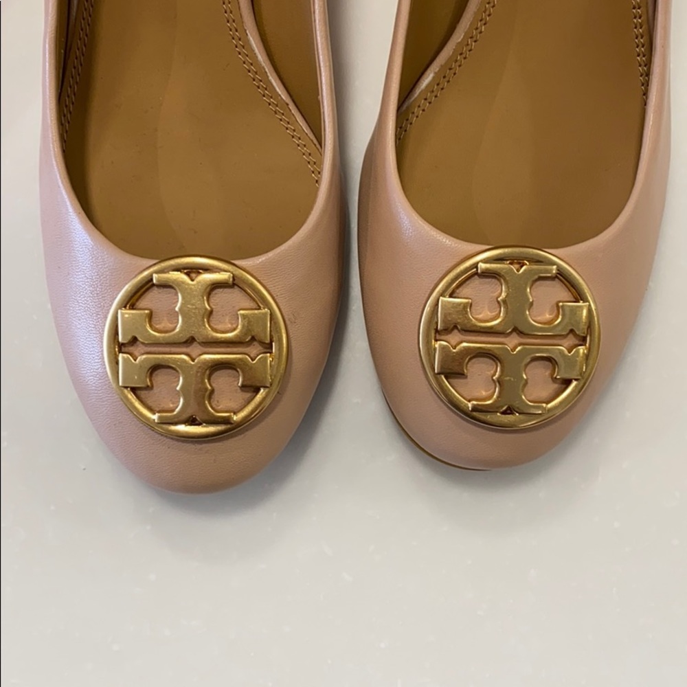 Tory Burch Chelsea 50MM Pump - Picture 3 of 5
